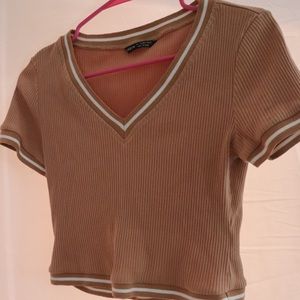 Brown cropped tee